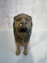 Regal Brass Lion Statue - Majestic Animal Figurine for Home Decor